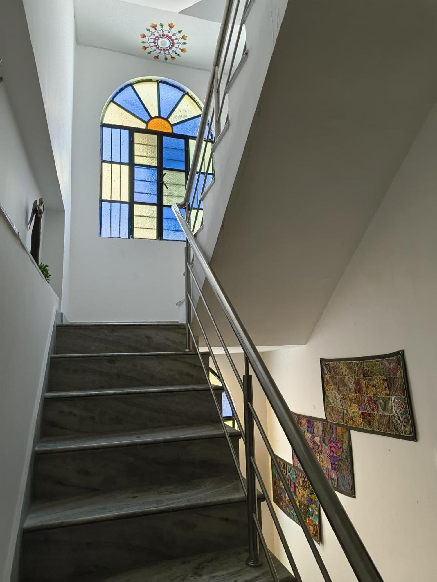 Rising Shemesh Home Stay Udaipur Eksteriør billede