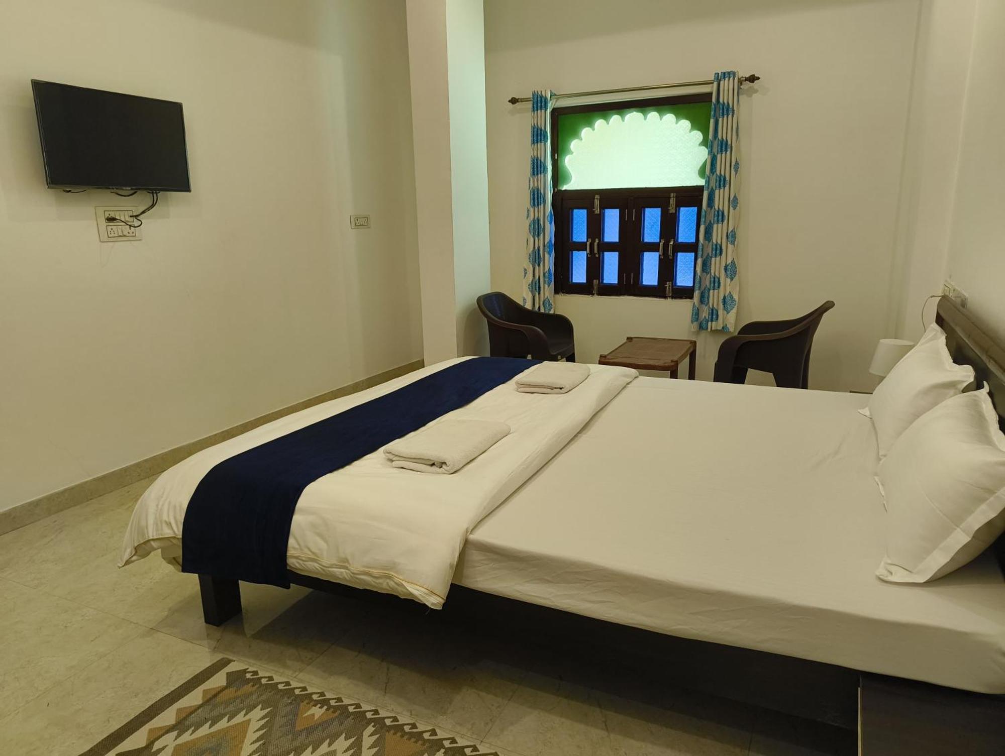 Rising Shemesh Home Stay Udaipur Eksteriør billede