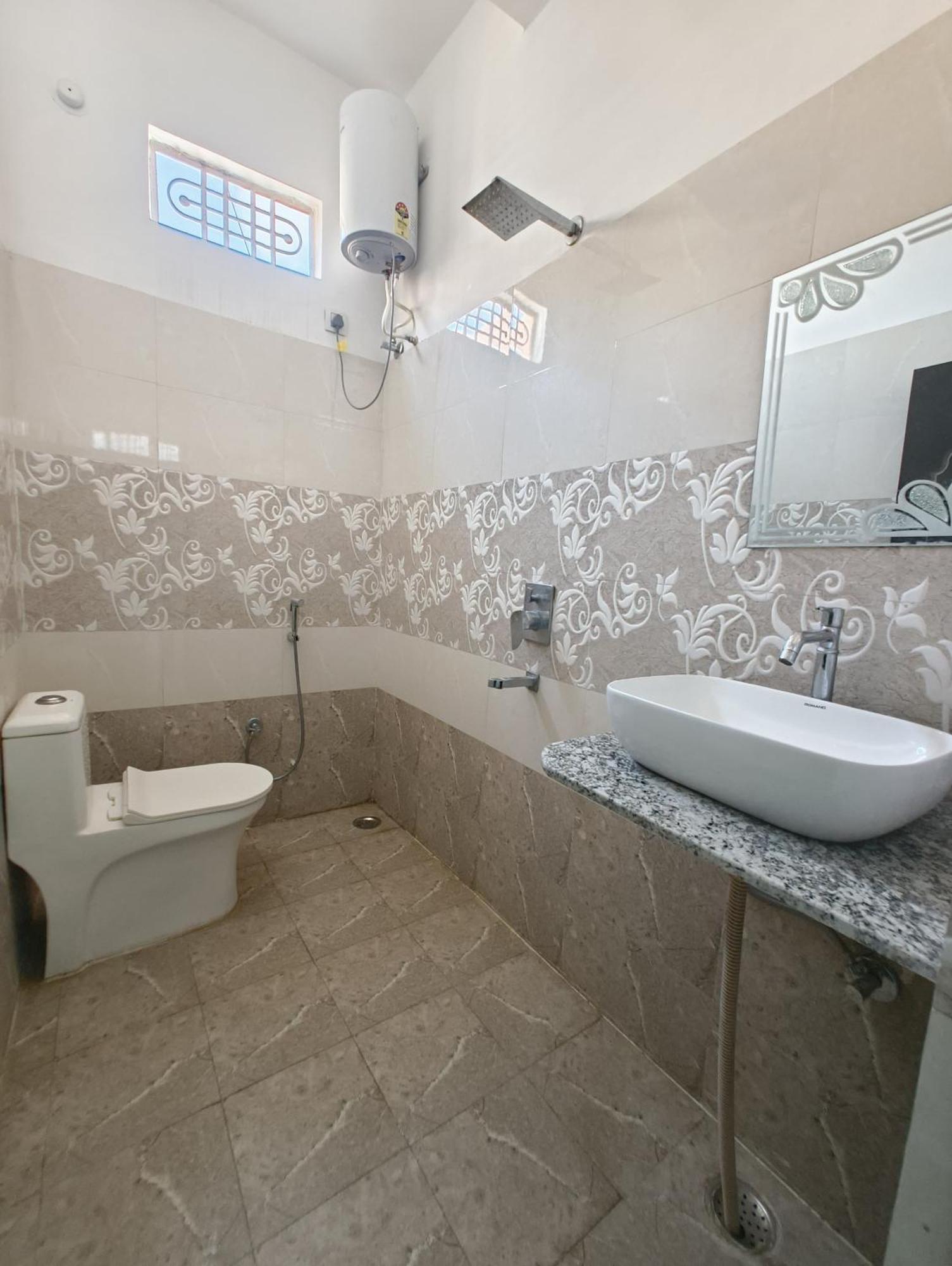 Rising Shemesh Home Stay Udaipur Eksteriør billede