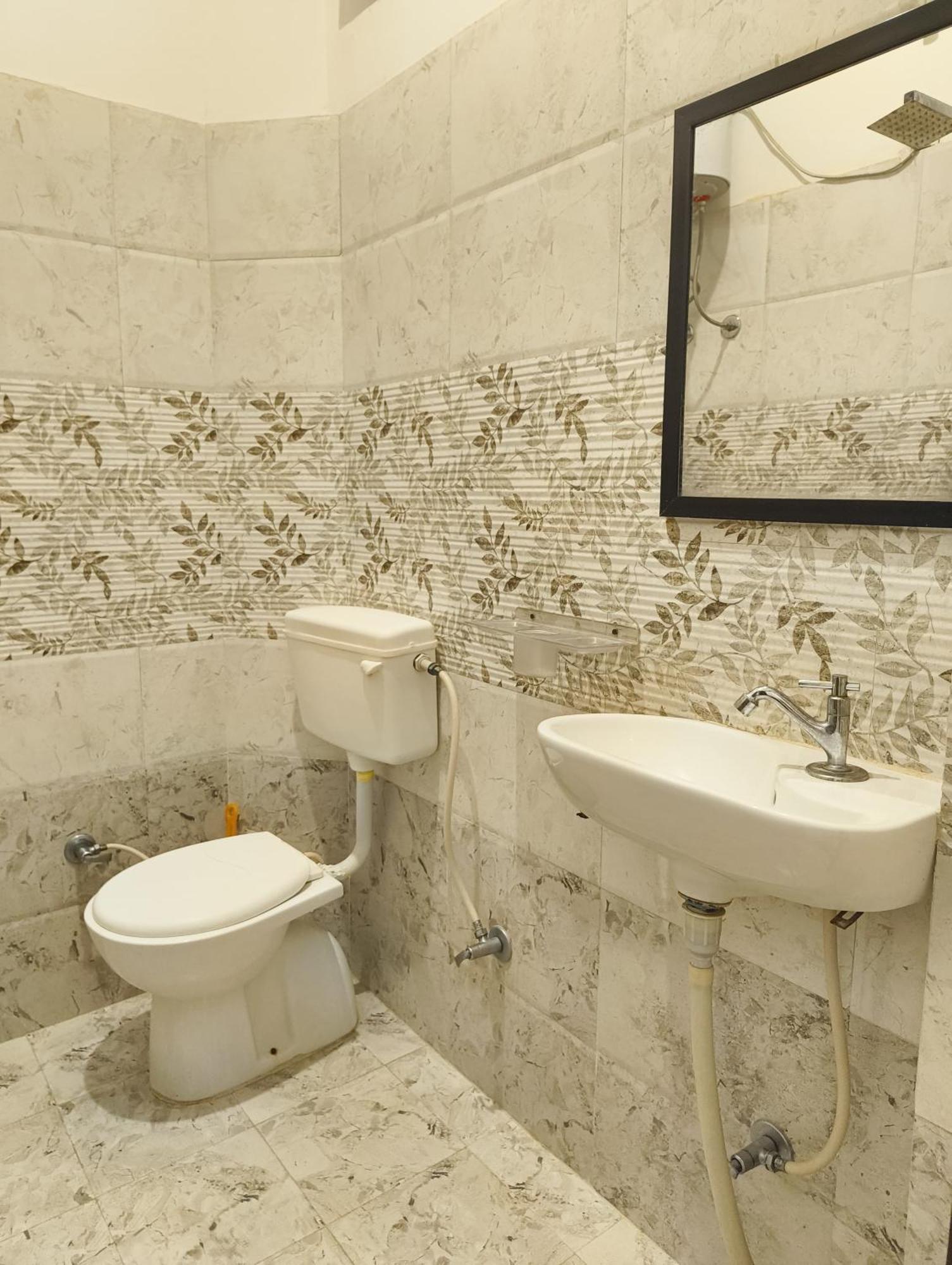 Rising Shemesh Home Stay Udaipur Eksteriør billede